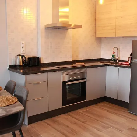 Katrina Balcón Del Mar