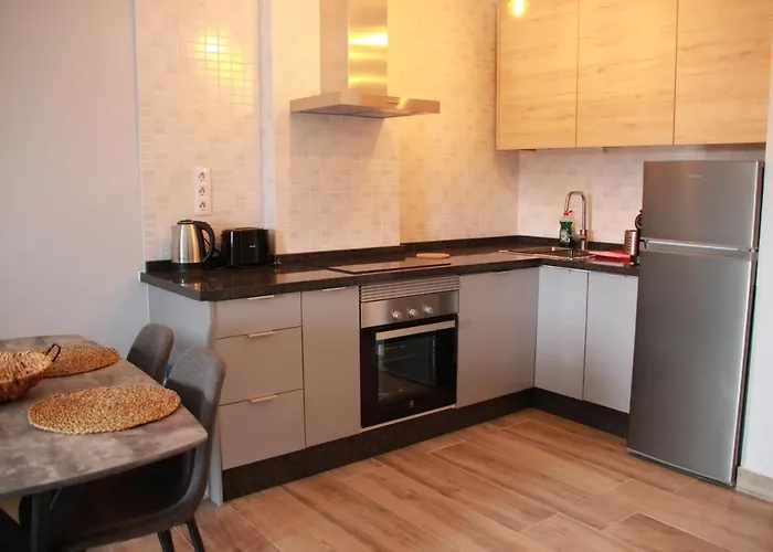 Katrina Balcon Del Mar